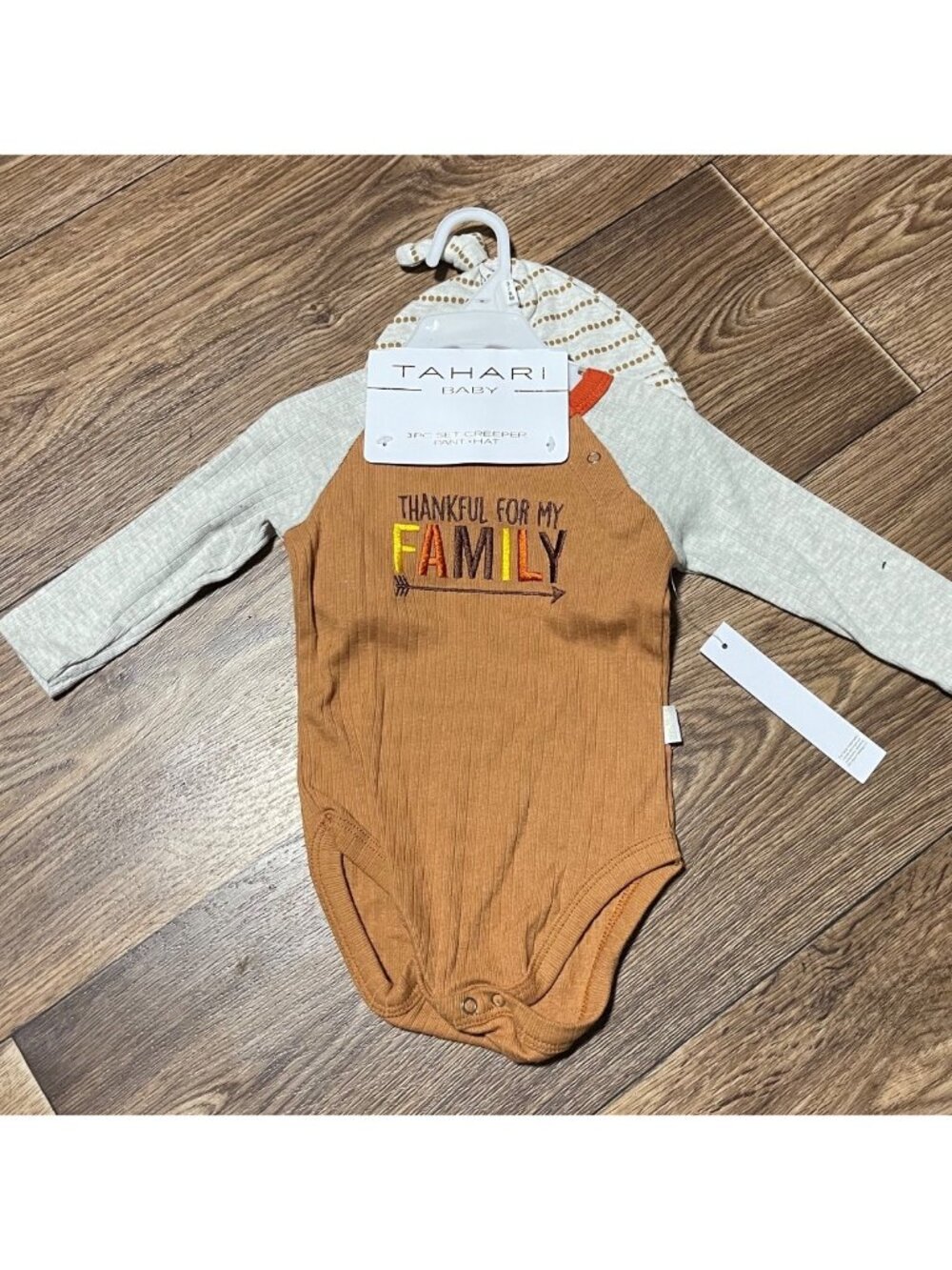 Tahari Baby 2 pc Set Bodysuit & Hat Thankful For My Family  3-6M Thanksgiving